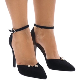 Czarne czółenka na szpilce zapinane M1L3223-13 1