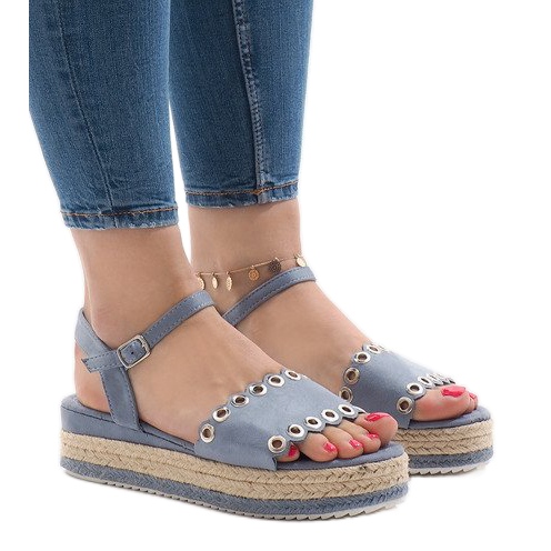 Niebieskie sandały na platformie 99-46 1