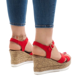Czerwone sandały na koturnie XL104 3