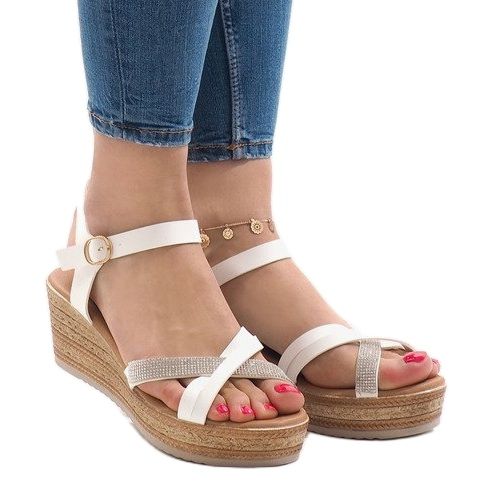 Biały sandały na platformie WS8816 białe 1