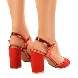 Czerwone sandały na słupku zamszowe WED503 3