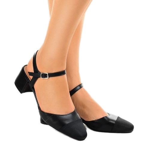 Czarne czółenka na słupku 5095 1