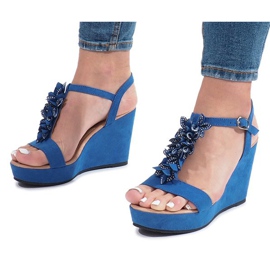 Niebieskie sandały na koturnie Liris 3