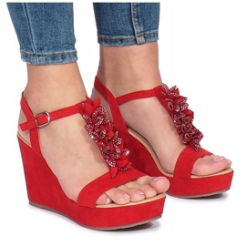 Czerwone sandały na koturnie Liris 2
