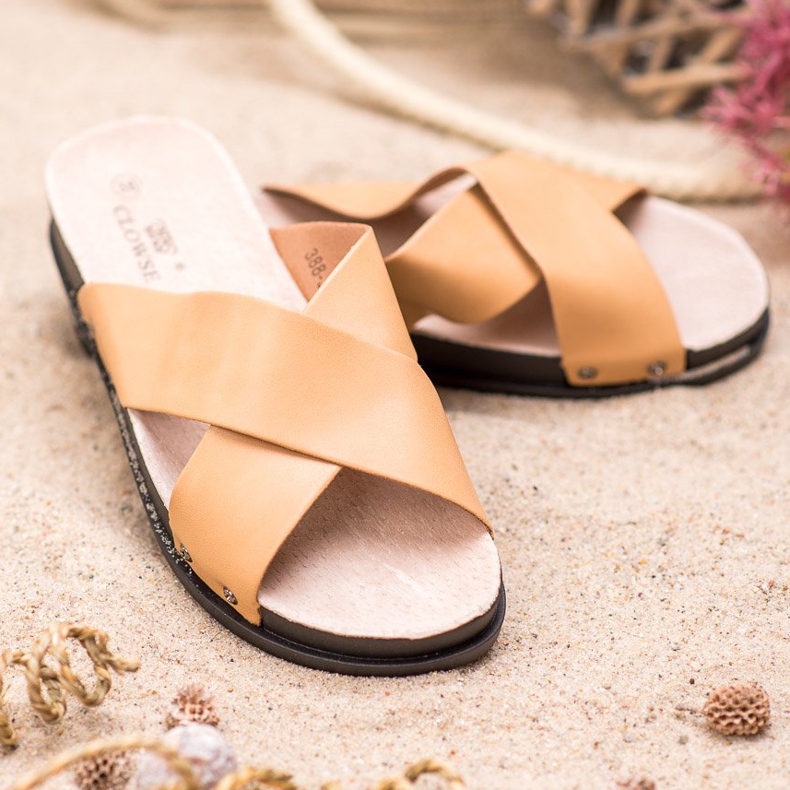 Clowse Beżowe Klapki beżowy 1