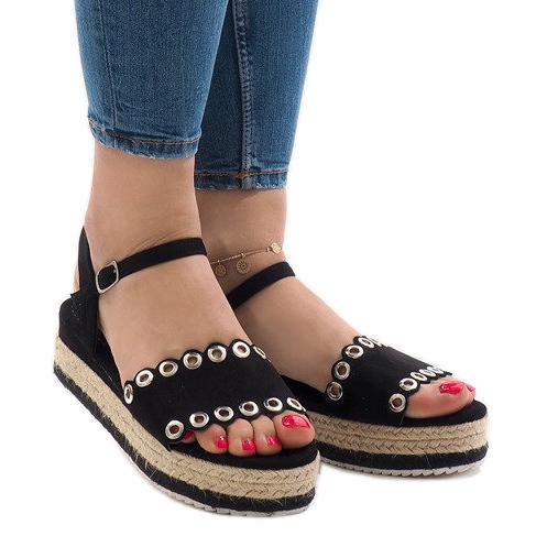 Czarne sandały na platformie 99-46 2