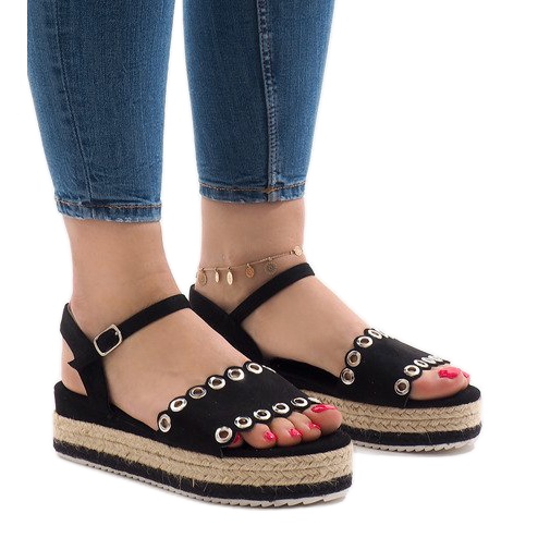 Czarne sandały na platformie 99-46 1