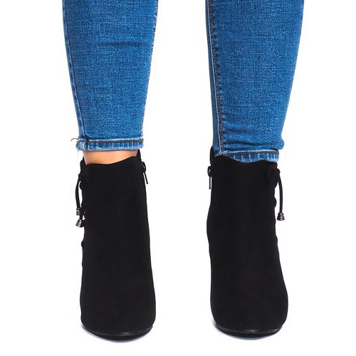 Zamszowe Botki Na Słupku 66-98 Czarny czarne 2