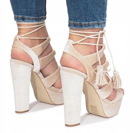 Szare sandały na słupku z weluru One Love 1