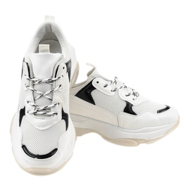 Białe obuwie sportowe sneakersy MM-7 3