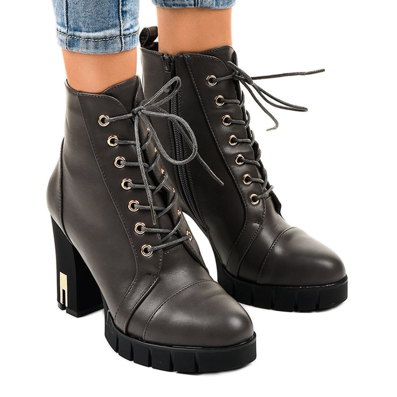 Szare botki na słupku ocieplane na suwak K-9925 1