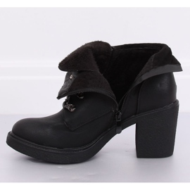 Botki sznurowane na obcasie czarne VQ-18 Black 5