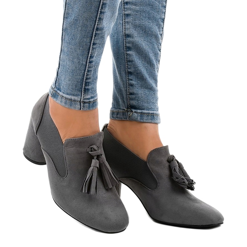 Szare zamszowe czółenka na słupku LL-97P 1