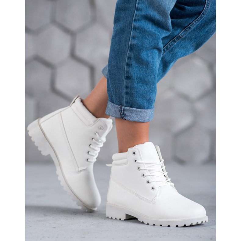 Marquiz Białe Traperki 1