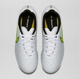 Buty piłkarskie Nike Magista Onda Fg Jr 651653-130 białe białe 6