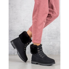 SDS Czarne Trapery Z Futerkiem 1