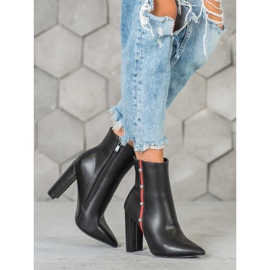 Seastar Wysokie Botki Z Ozdobnym Paskiem czarne 1