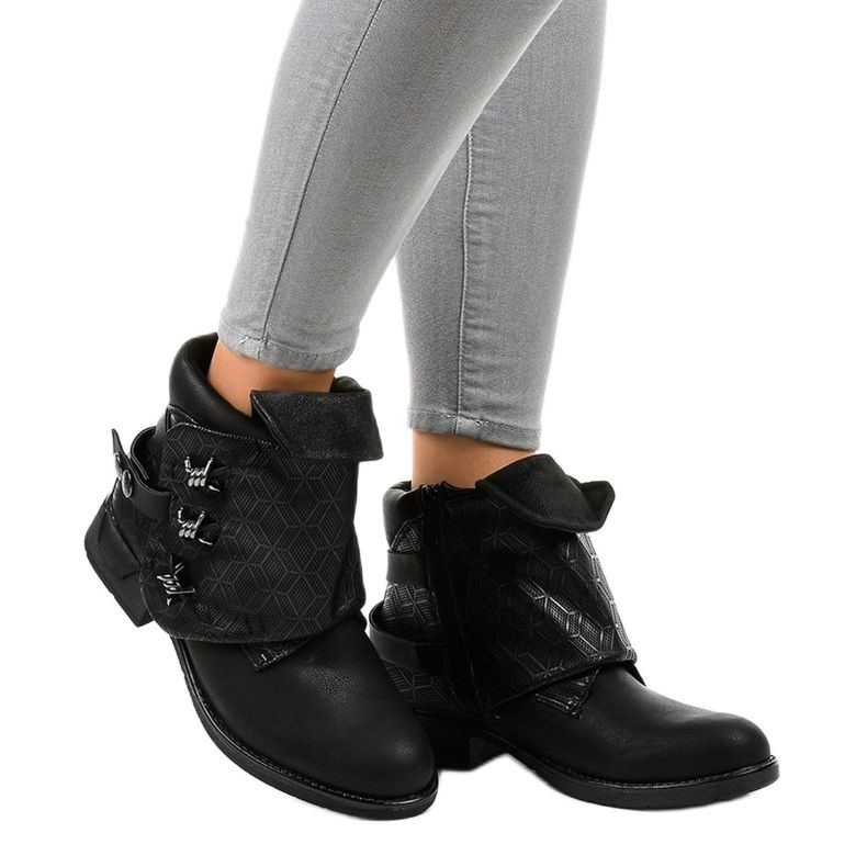 Czarne ocieplane botki A-203 brązowe 1