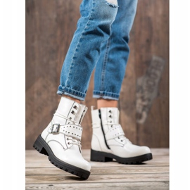 Goodin Białe Workery 1