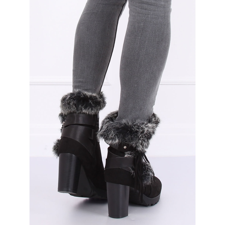 Botki na obcasie z futerkiem czarne SP05 Black 1