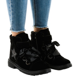 Czarne traperki z gwiazdką TL51-1 1