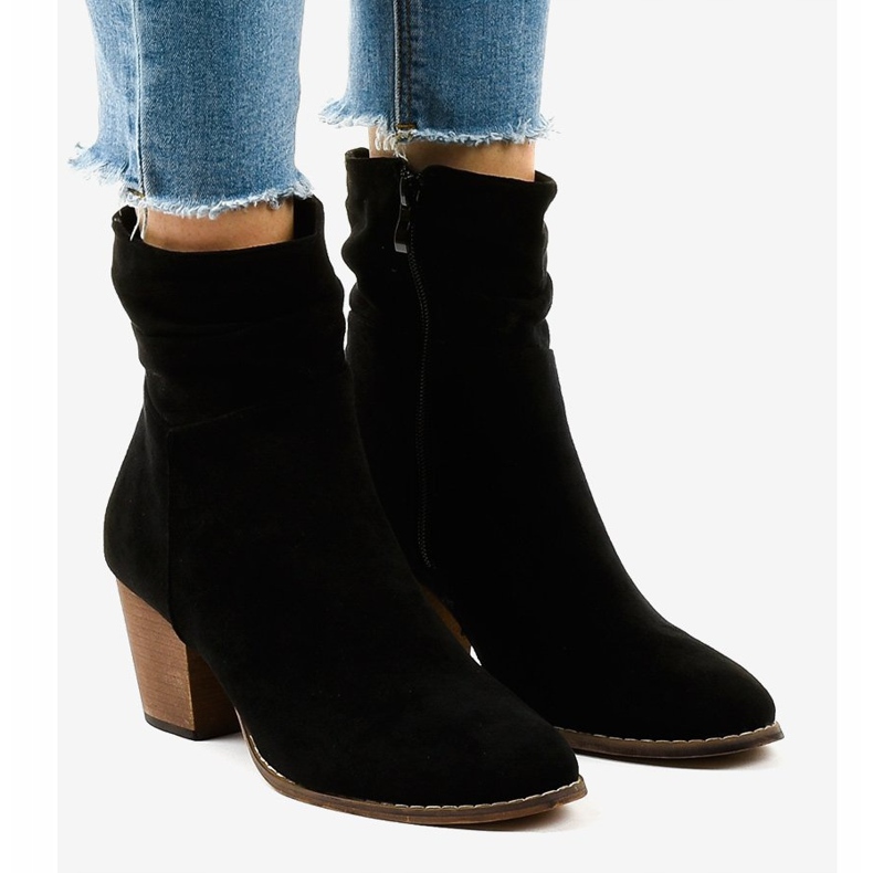 Czarne zamszowe botki kowbojki E2250 1