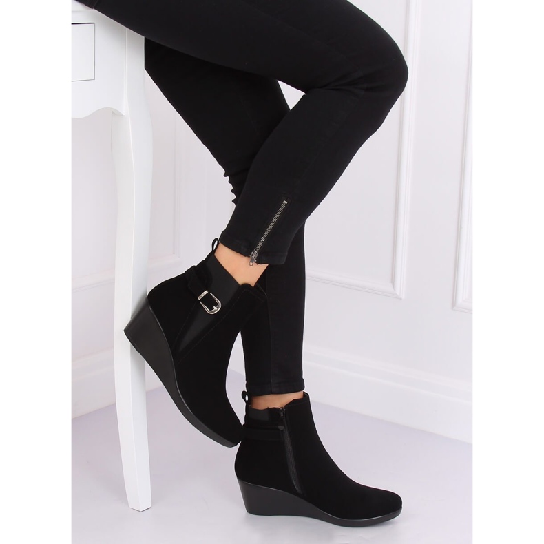Botki na koturnie czarne 6778-2 Black 1