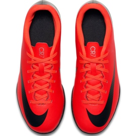Buty piłkarskie Nike Mercurial Vapor X 12 Club Gs CR7 Tf Jr AJ3106 600 wielokolorowe czerwone 2