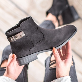 SHELOVET Botki Z Ozdobnym Paskiem czarne 1