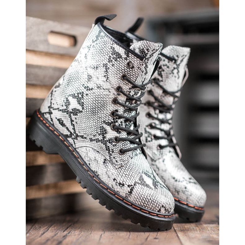 SHELOVET Workery Z Eko Skóry Snake Print białe 1