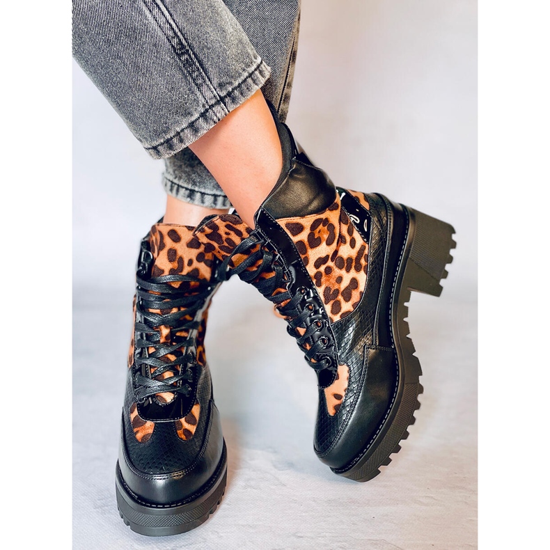 Buty na wysokiej podeszwie NS067 Leopard czarne 1