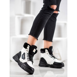 Yes Mile Sneakersy Z Futerkiem białe czarne 2