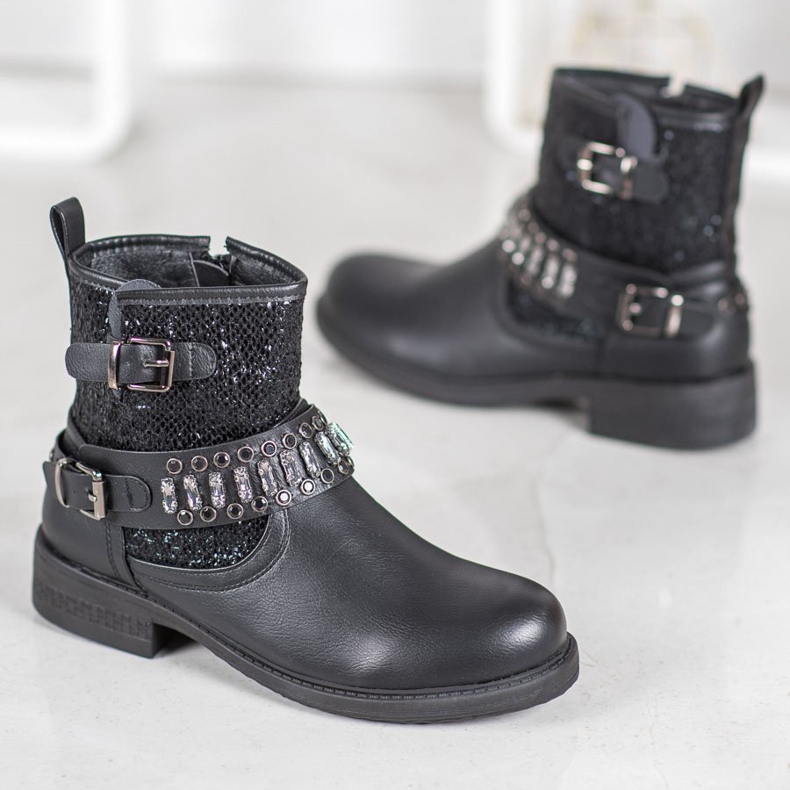 Bestelle Czarne Workery 1