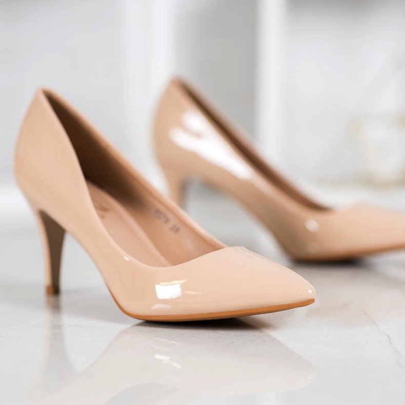 Small Swan Lakierowane Szpilki W Szpic brązowe 1