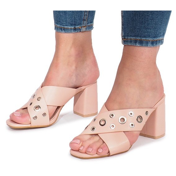 Różowe klapki na obcasie Make A Move 1