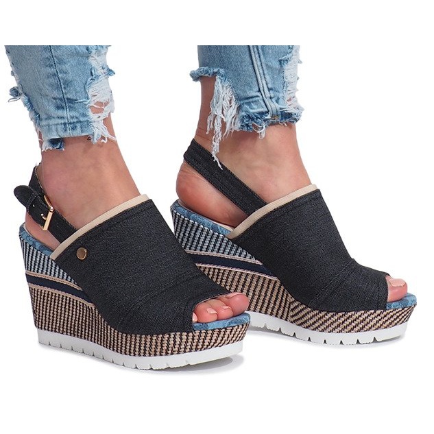 Czarne sandały na koturnie jeans Mulanka 1