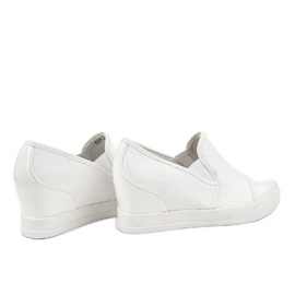 Białe sneakersy na koturnie wsuwane R27-5 3