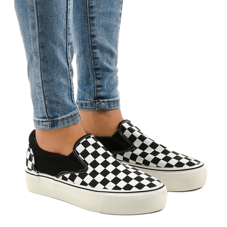 Czarne trampki wsuwane B5138-B białe 1