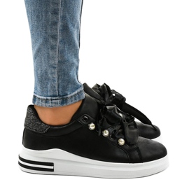 Czarne sneakersy na koturnie X63 2