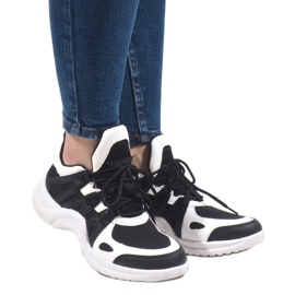 Czarne obuwie sportowe sneakersy D1902-13 białe 1