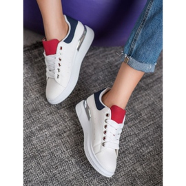 SHELOVET Trampki Na Platformie Z Eko Skóry białe 1