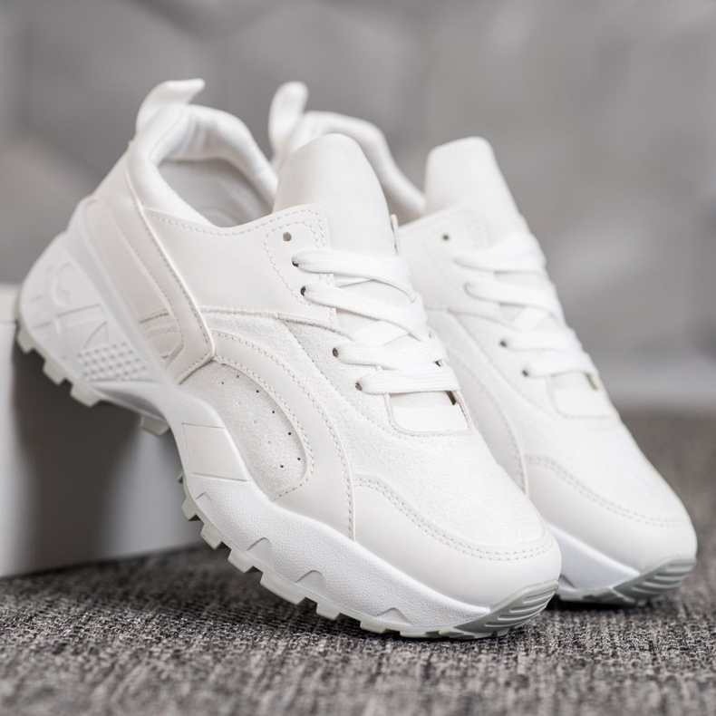 Buty Sportowe MCKEYLOR białe 1