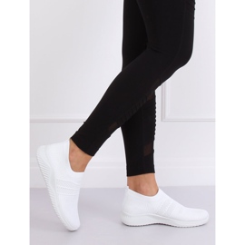 Buty sportowe białe NB331P White 1