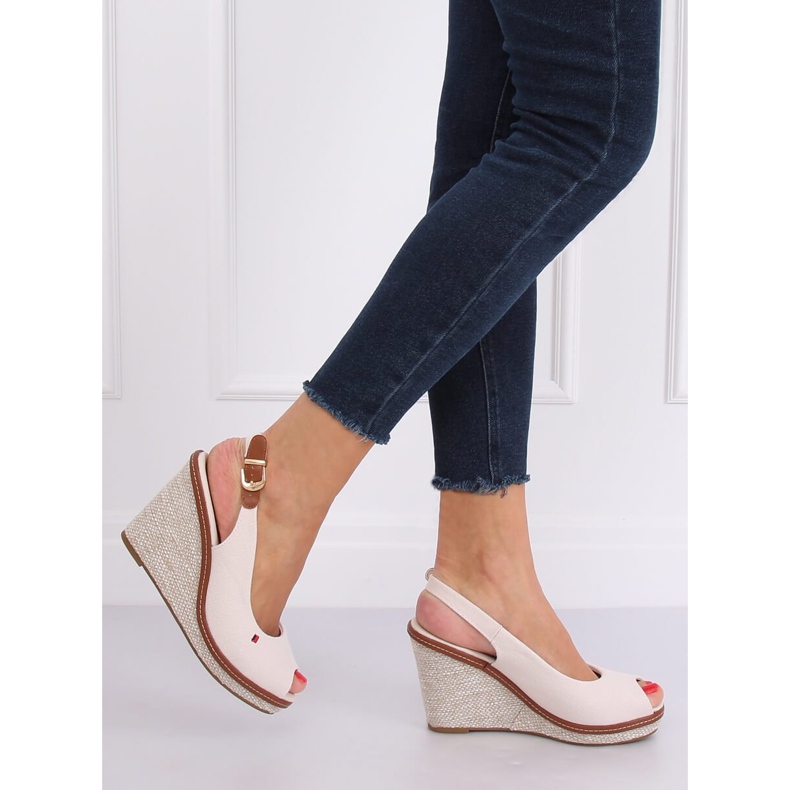 Sandałki na koturnie beżowe R132P Beige beżowy 2