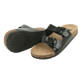 Lakierowane klapki anatomiczne czarne Lee Cooper 1043 3