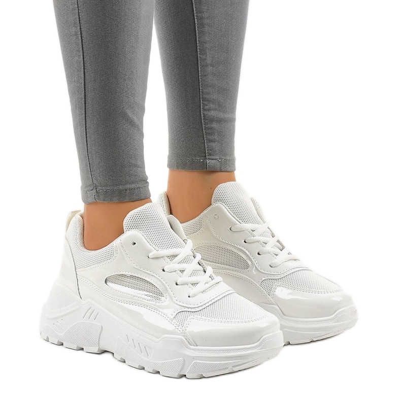 Białe modne obuwie sportowe MS381E-9 1