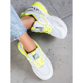 Ideal Shoes Sneakersy Z Żółtymi Wstawkami białe wielokolorowe 5