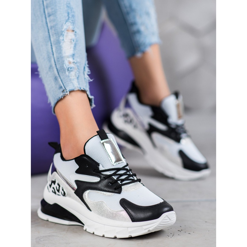 Ideal Shoes Sneakersy Z Czarnymi Wstawkami białe czarne 1