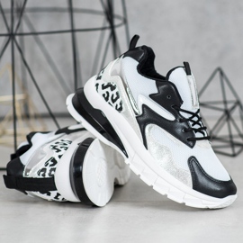 Ideal Shoes Sneakersy Z Czarnymi Wstawkami białe czarne 4