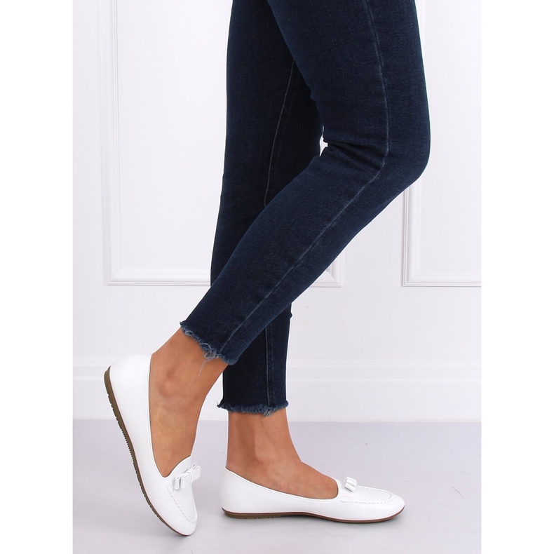 Mokasyny damskie białe A8637 White 1